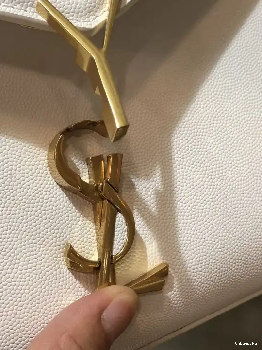 YSL TOP HANDLE CASSANDRA BAG MEDIUM 0522